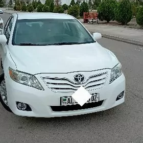 Toyota Camry 2010