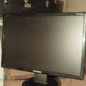 МАНИТОР    SAMSUNG   19