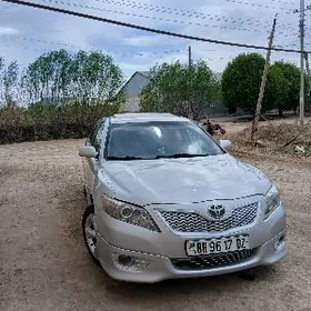 Toyota Camry 2011