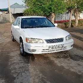 Toyota Camry 1999