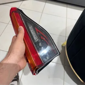 Awalon yzky bir gapdal fara