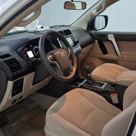Toyota Land Cruiser Prado 2022