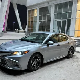 Toyota Camry 2023