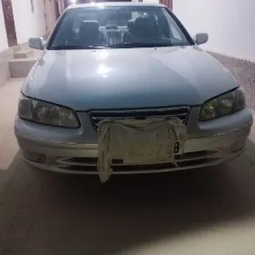Toyota Camry 2001