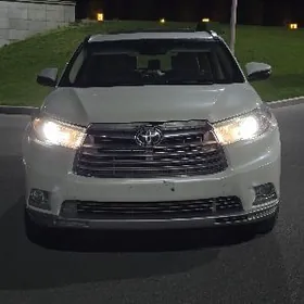 Toyota Highlander 2016