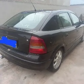 Opel Astra 2003
