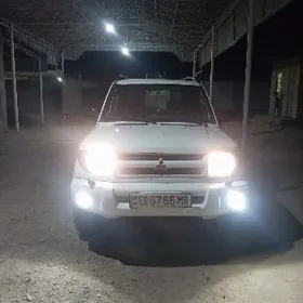 Mitsubishi Pajero 1999