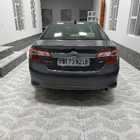 Toyota Camry 2012