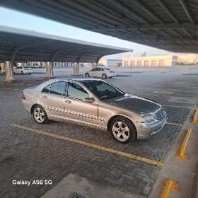 Mercedes-Benz C-Class 2001