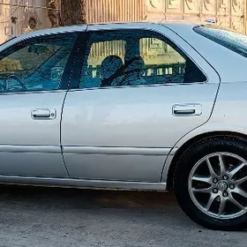 Toyota Camry 2000