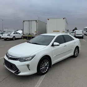 Toyota Camry 2017