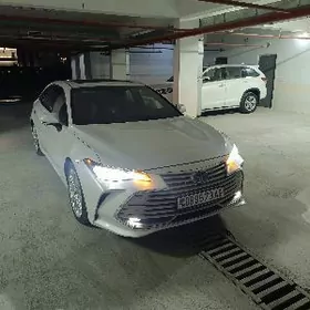 Toyota Avalon 2019