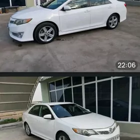 Toyota Camry 2012