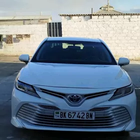 Toyota Camry 2020