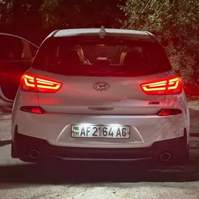 Hyundai Elantra GT 2020