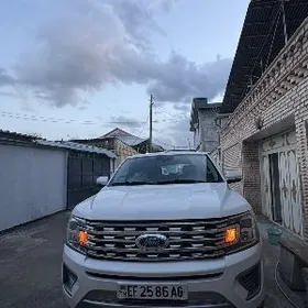 Ford Expedition 2020