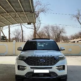 Ford Explorer 2022