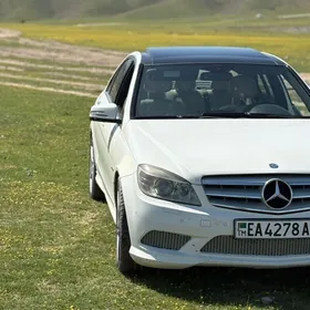 Mercedes-Benz C350 2010
