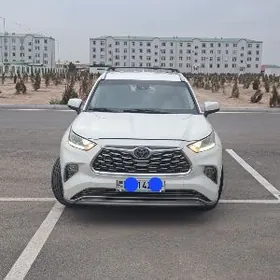 Toyota Highlander 2020