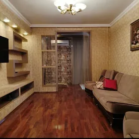 Мира-Азади2-этаж4-комн