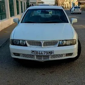 Mitsubishi Diamante 1995