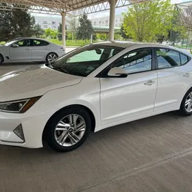 Hyundai Elantra 2020
