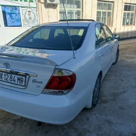 Toyota Camry 2004