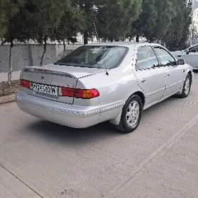 Toyota Camry 2000