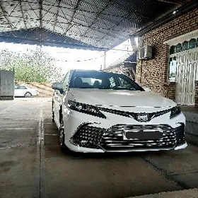 Toyota Camry 2022