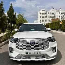 Ford Explorer 2024