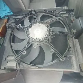 диффузор BMW F10 моторчик