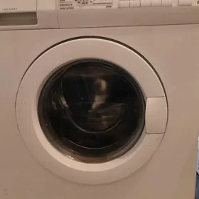 Стиральная машинка AEG 6кг.