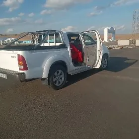 Toyota Hilux 2010