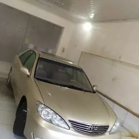 Toyota Camry 2005