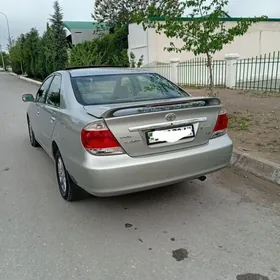 Toyota Camry 2004