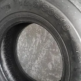 Traktor Teker JCB 12.5/80-18