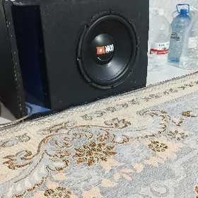 Sabbufer JBL Bass bocka