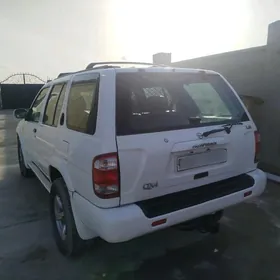 Nissan Pathfinder 2000