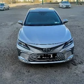 Toyota Camry 2020