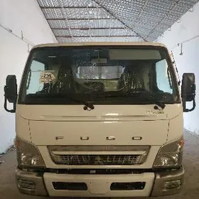 Mitsubishi Canter 2025