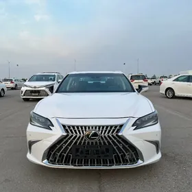 Lexus ES 350 2022