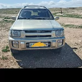 Nissan Pathfinder 1998