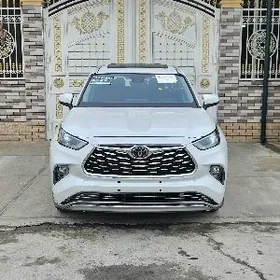 Toyota Highlander 2022