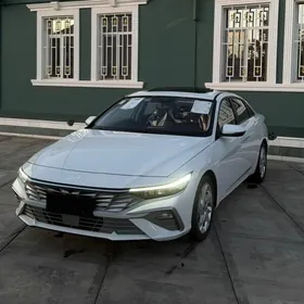 Hyundai Elantra 2025