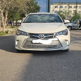 Toyota Camry 2016