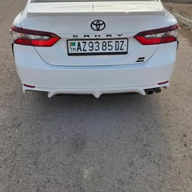 Toyota Camry 2021