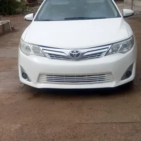 Toyota Camry 2013
