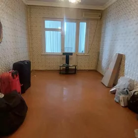 ÝEREWANSKIÝ 2-KOMNAT 4/3-ETAJY