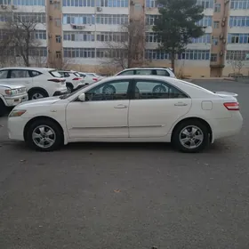 Toyota Camry 2011