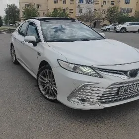 Toyota Camry 2018
